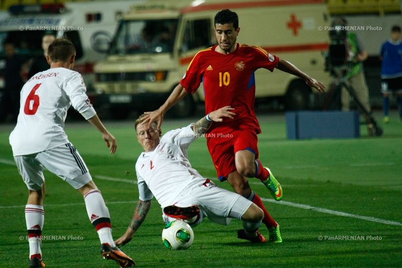 Футбольный матч Армения-Дания