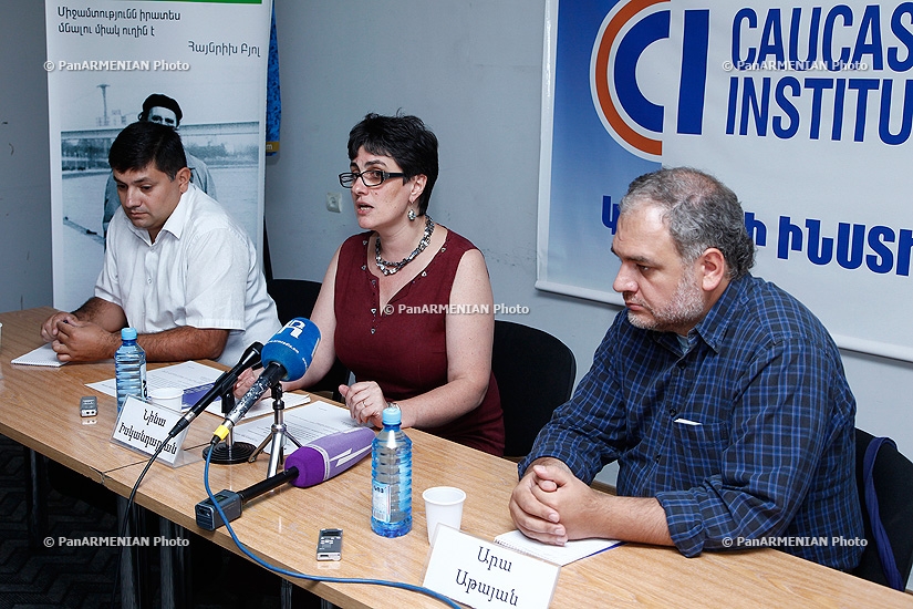 В Институте Кавказа состоялись открытые общественные дебаты