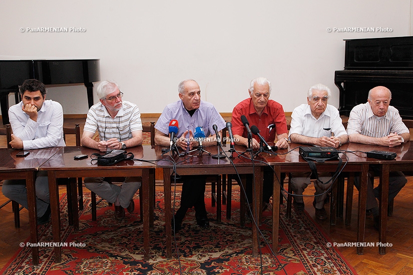 Press conference of architects on Covered Market 