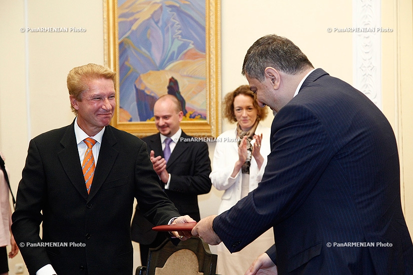 Между Правительством Армении и американской компанией «Oracle» подписан Меморандум о взаимопонимании