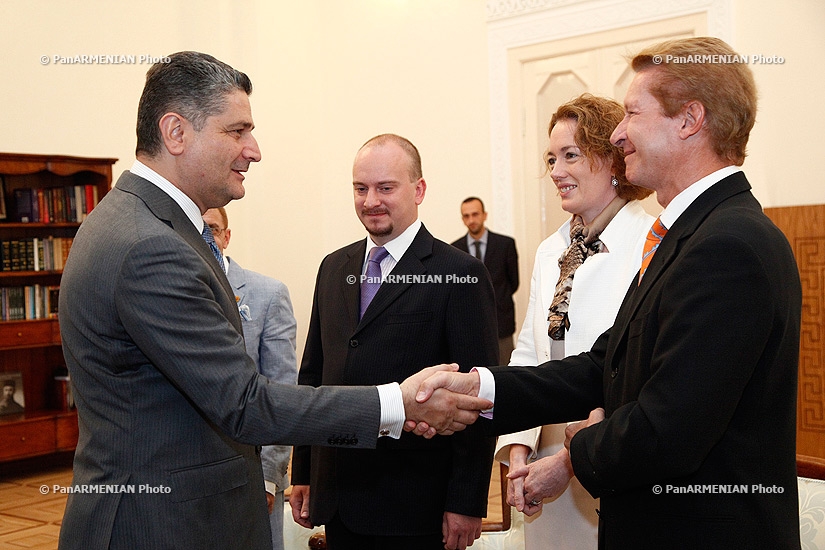 Между Правительством Армении и американской компанией «Oracle» подписан Меморандум о взаимопонимании