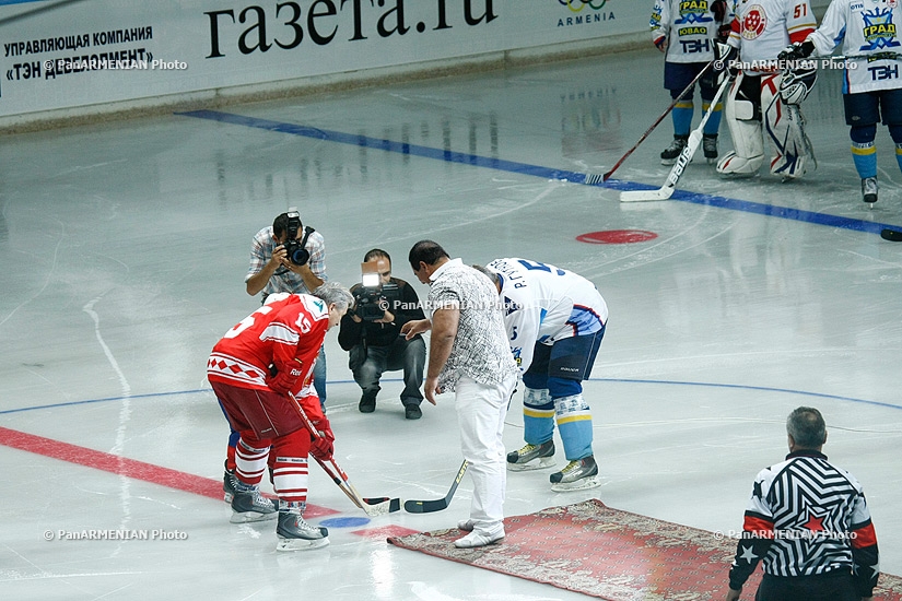 Friendly match between  Russian clubs Hockey Legends and Grad 
