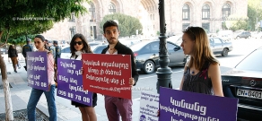 Coalition to Stop Violence Against Women handed over a letter  to  RA Prime Minister Tigran Sargsyan