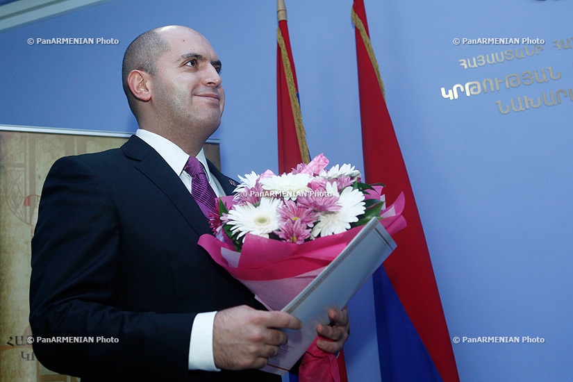 «Ուսուցչի օրվան» ընդառաջ նախարար Արմեն Աշոտյանը պարգևներ հանձնեց հանրապետության մի խումբ լավագույն ուսուցիչների