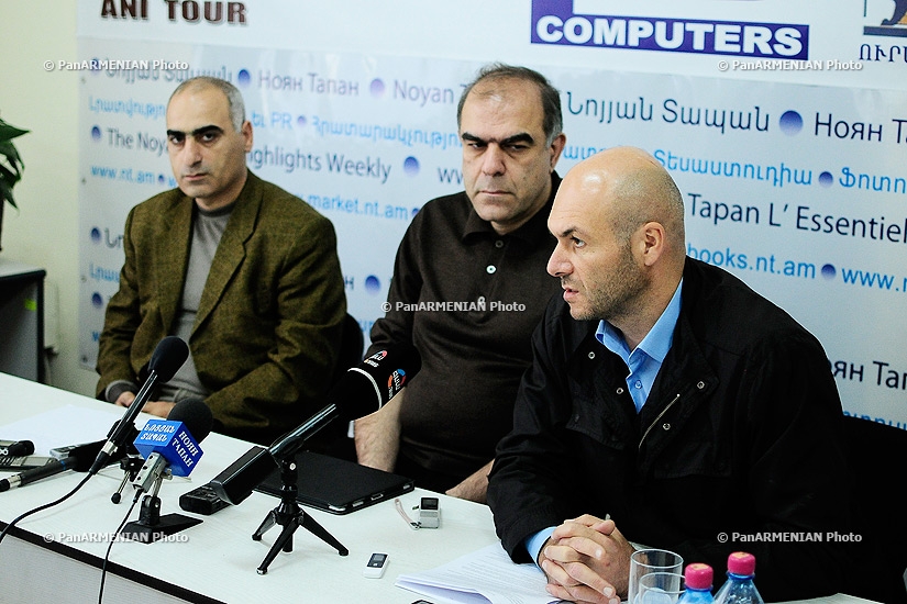 Press conference of the members of “Let's Liberate the Monument from an Oligarch” civil initiative