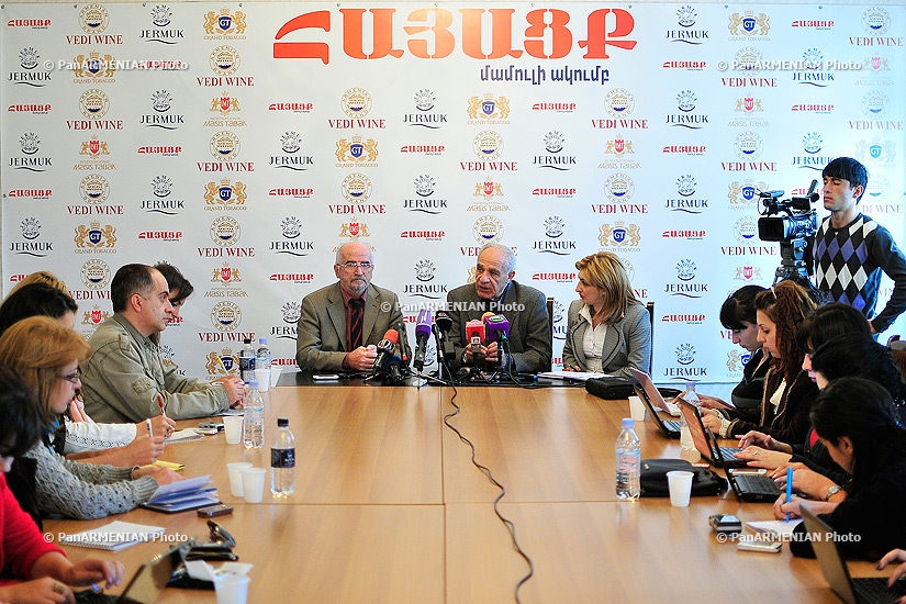 Press conference of the head of Architects' Union Mkrtich Minasyan and the  Director of ArmProject Institute Grigor Azizyan