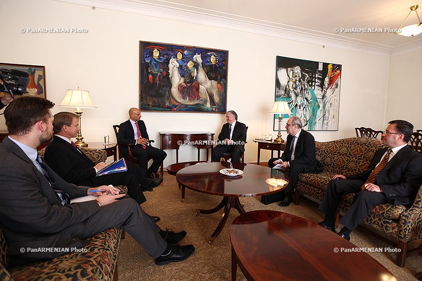 RA Minister of Foreign Affairs Edward Nalbandyan receives NATO Secretary General's Special Representative for the South Caucasus and Central Asia James Appathurai