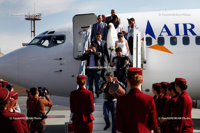 Landing and presentation of Boeing 737 aircraft of Air Armenia company