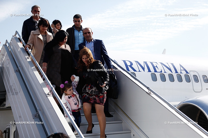 Landing and presentation of Boeing 737 aircraft of Air Armenia company