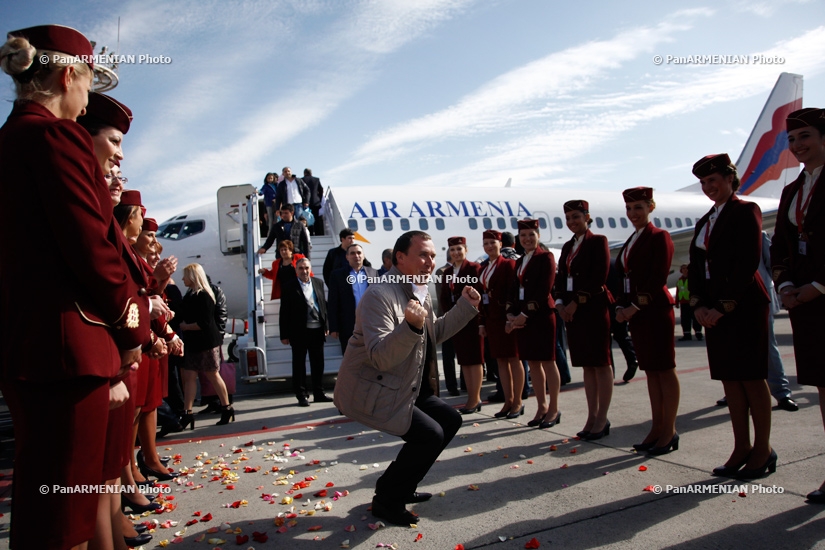 Landing and presentation of Boeing 737 aircraft of Air Armenia company