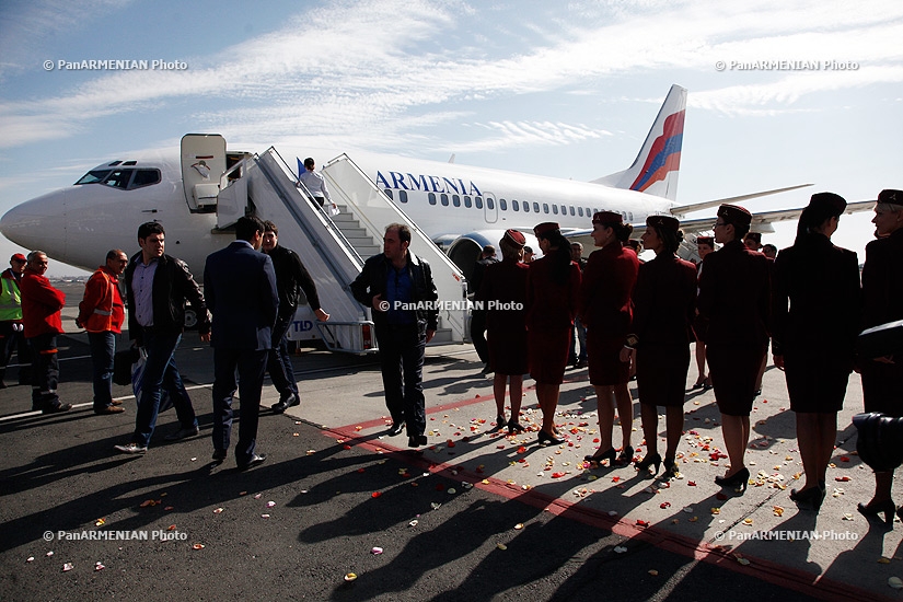 Landing and presentation of Boeing 737 aircraft of Air Armenia company