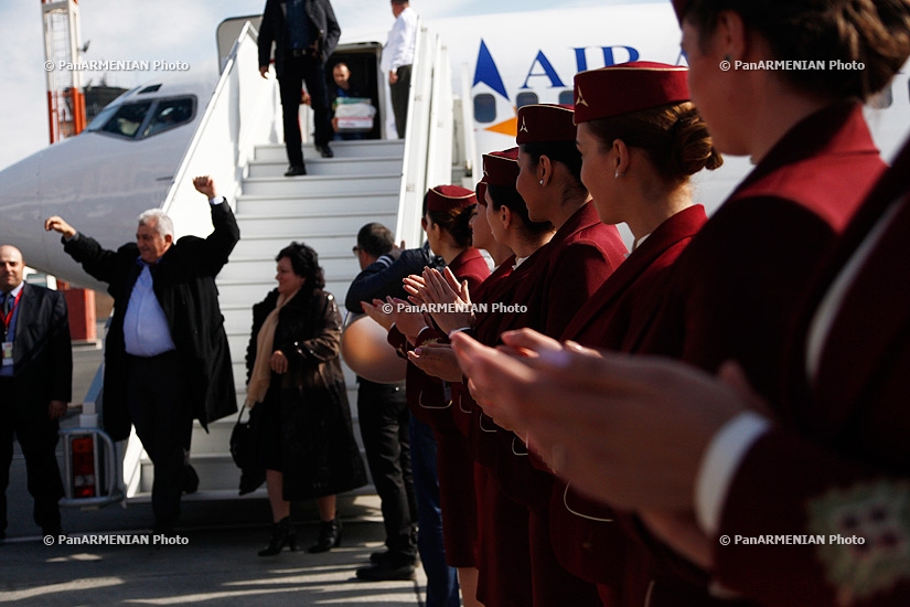 Landing and presentation of Boeing 737 aircraft of Air Armenia company