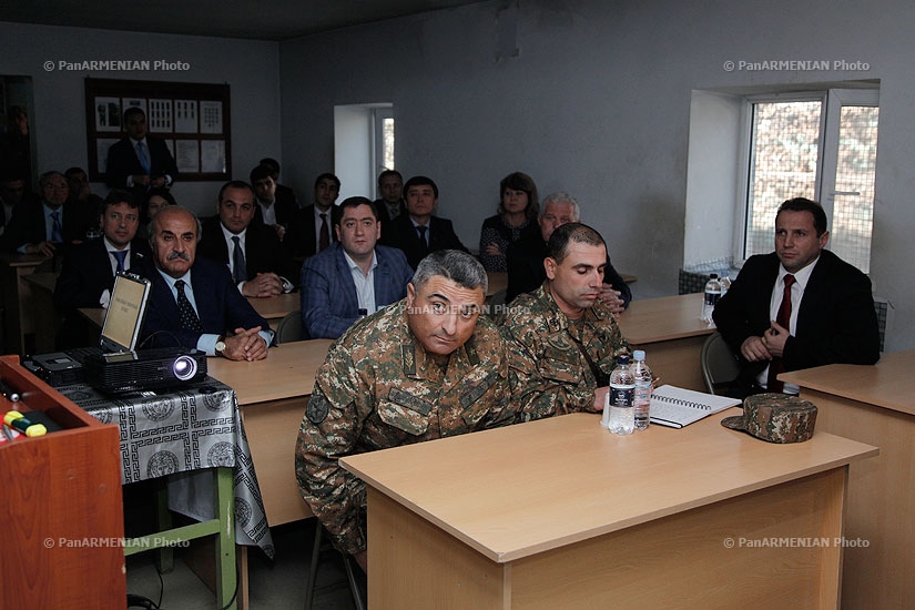 Визит членов комиссии ПА ОДКБ по обороне и безопасности на армянский боевой пост на линии соприкосновения ВС Армении и Азербайджана на нахиджеванском направлении 