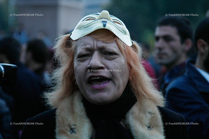 «Марш миллиона масок» в Ереване
