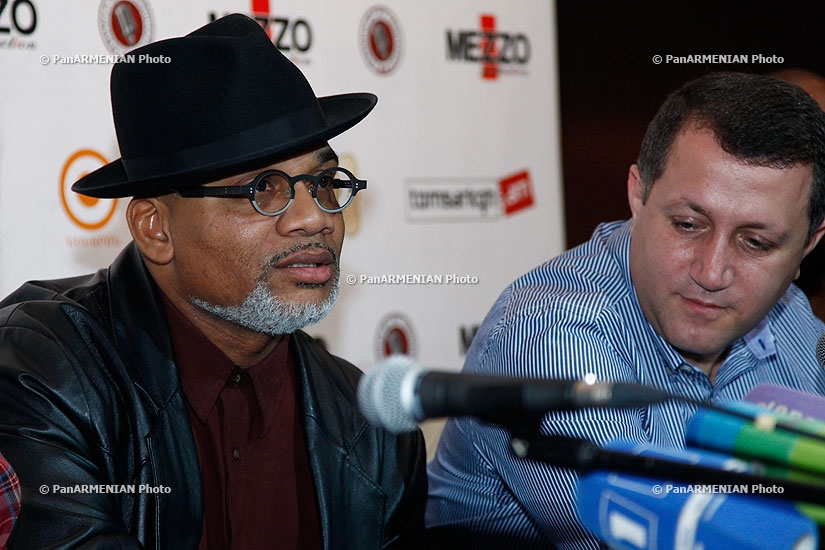Press conference on blues week and performances of bluesman Toronzo Cannon 