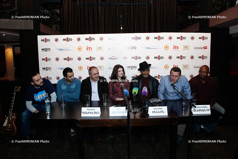 Press conference on blues week and performances of bluesman Toronzo Cannon 