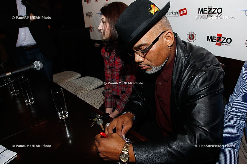 Press conference on blues week and performances of bluesman Toronzo Cannon 