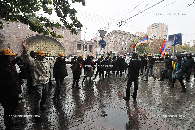 Folk dances in the frameworks of the actions for protection of Covered Market 