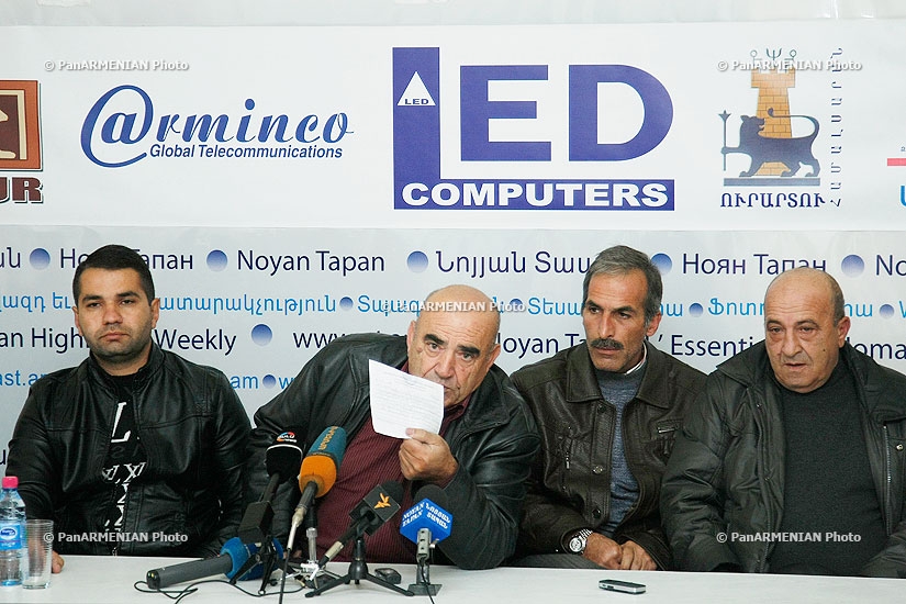 Press conference with the participation of Yerevan's  taxi drivers