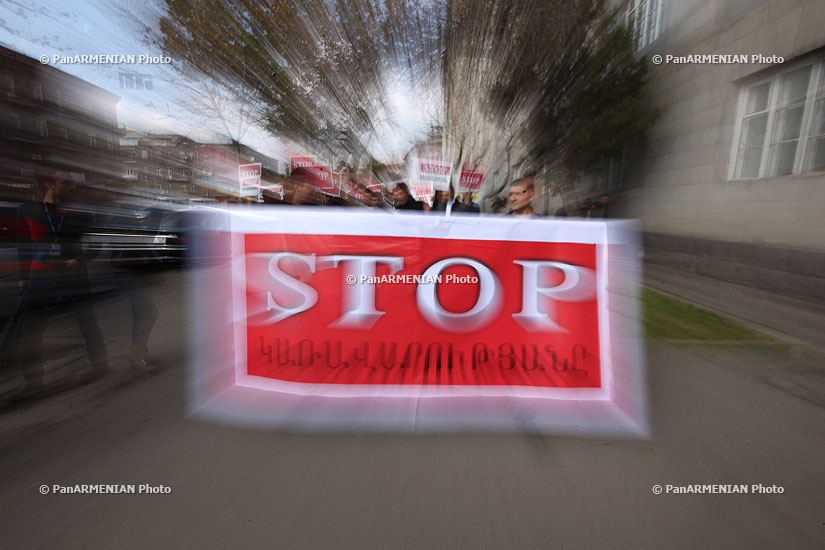Студенческий союз АРФД Никол Агбалян инициировал шествие STOP