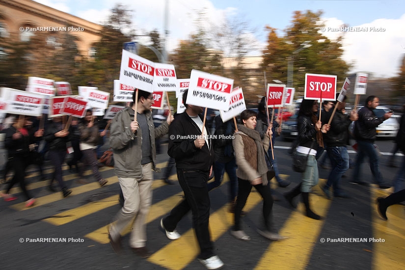 Студенческий союз АРФД Никол Агбалян инициировал шествие STOP