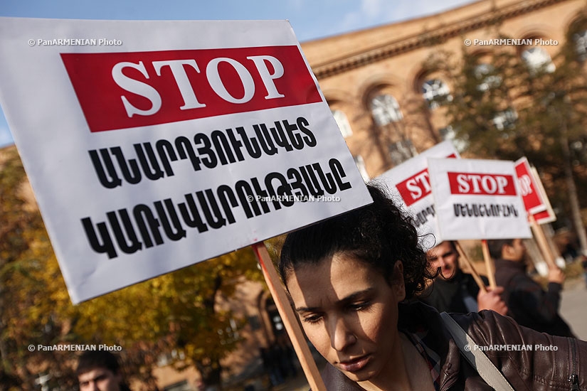 Студенческий союз АРФД Никол Агбалян инициировал шествие STOP