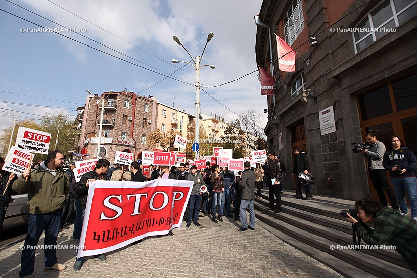 Студенческий союз АРФД Никол Агбалян инициировал шествие STOP