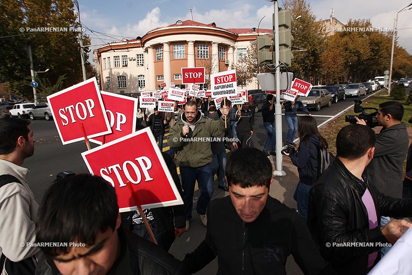 Студенческий союз АРФД Никол Агбалян инициировал шествие STOP