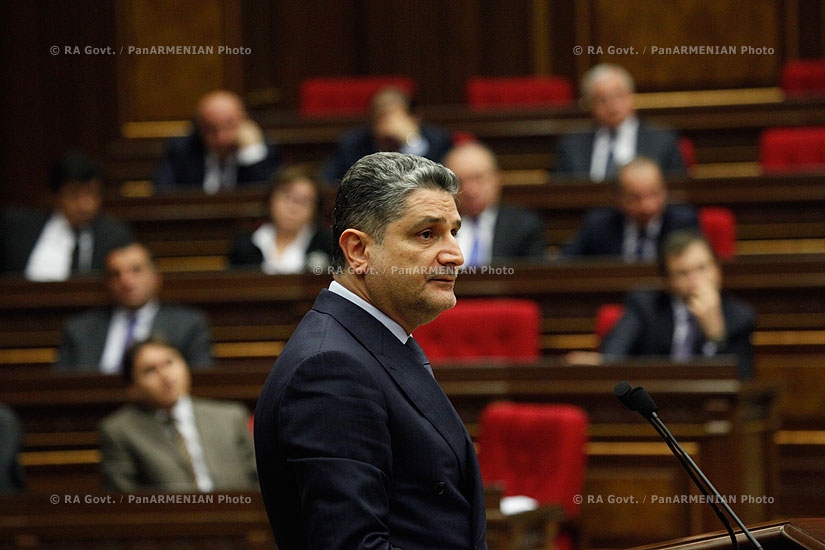 Discussions of 2014 draft state budget at Armenian parliament special session