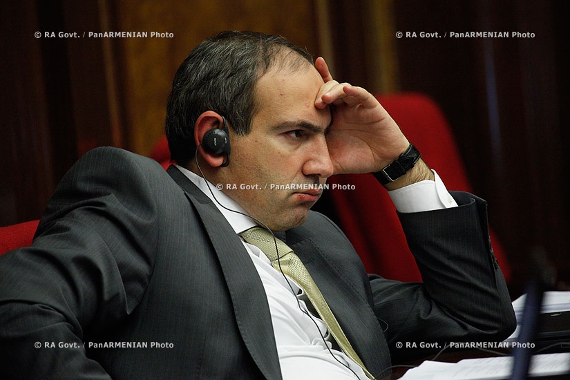 Discussions of 2014 draft state budget at Armenian parliament special session