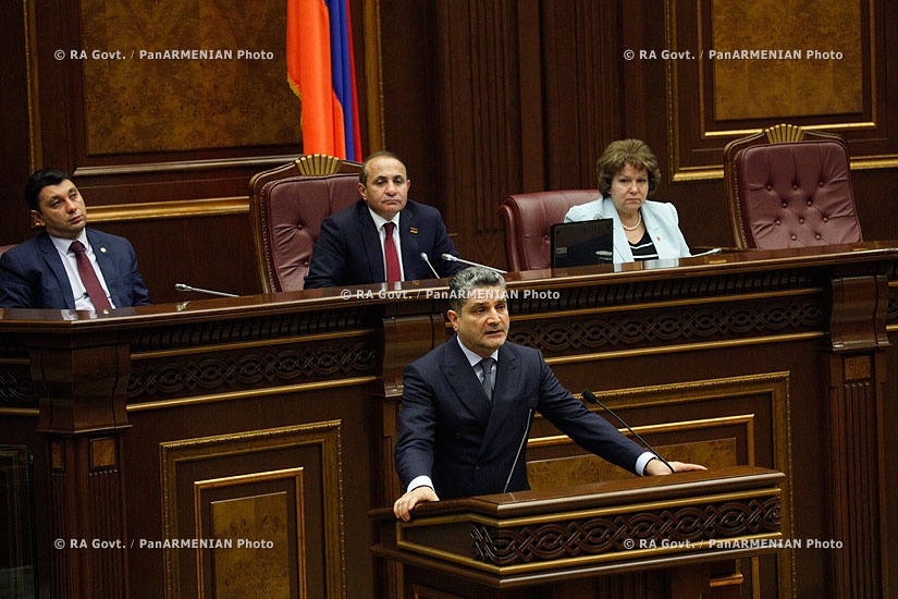 Discussions of 2014 draft state budget at Armenian parliament special session