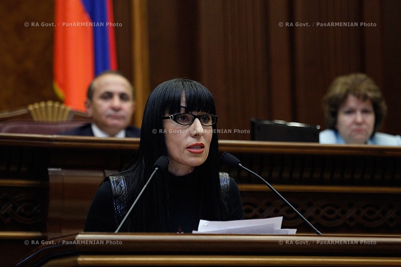 Discussions of 2014 draft state budget at Armenian parliament special session