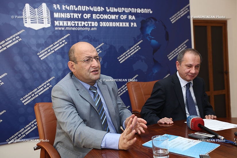 RA Minister of Economy Vahram Avanesyan and  UITE executive director Karen Vardanyan