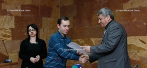 Grant certificates handed to winners of the program of assistance to young scientists’ researches 