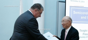 Главному исполнительному директору компании Hitachi Тзугио Макимоту присвоено звание почетного доктора Политехнического университета РА