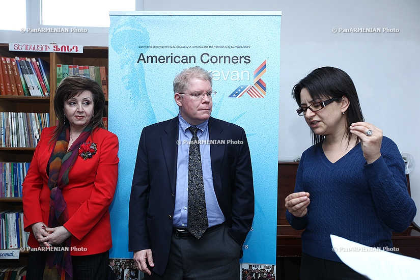  American Corner Yerevan and the U.S. Embassy in Armenia jointly organized  Hard-working laboratory program