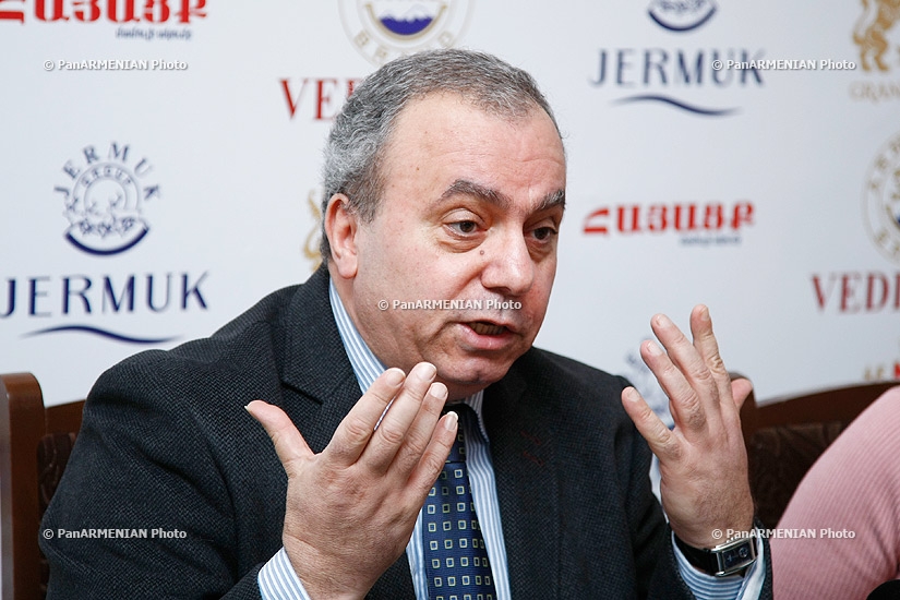 Пресс-конференция депутата парламента, экс-премьера Армении Гранта Багратяна 
