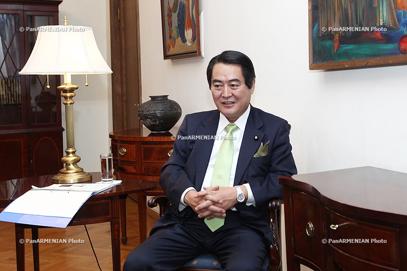Министр иностранных дел РА Эдвард Налбандян принял замминистра иностранных дел Японии Хисаши Токунага