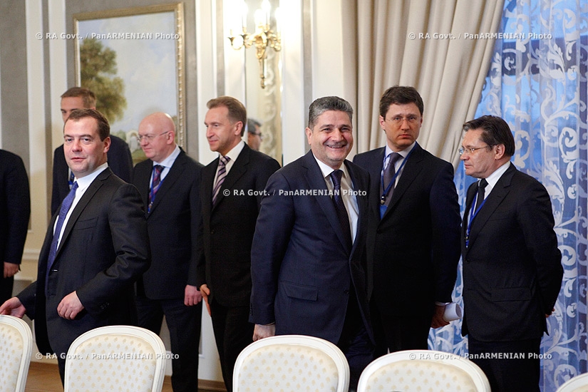 RA Govt. Meeting of Armenian and Russian  government delegations