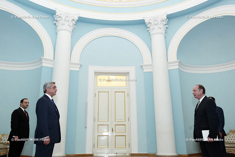 Новоназначенный посол Нидерландов в Армении Ганс Хорбах вручил свои верительные грамоты президенту Армении Сержу Саргсяну