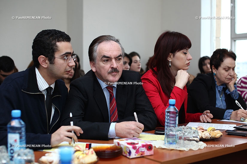 Общественно-политического обсуждения на тему «Армения в тупике или на перекрестке: перед Вильнюсом» 
