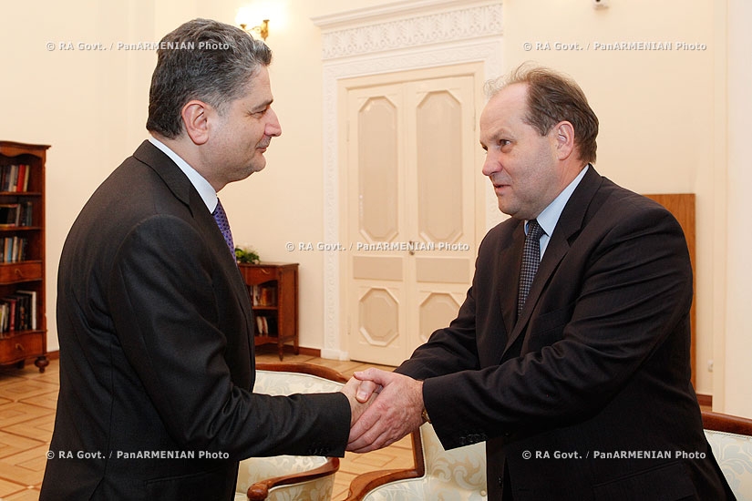 RA Govt: Prime minister Tigran Sragsyan receives Konstantin Biryulin