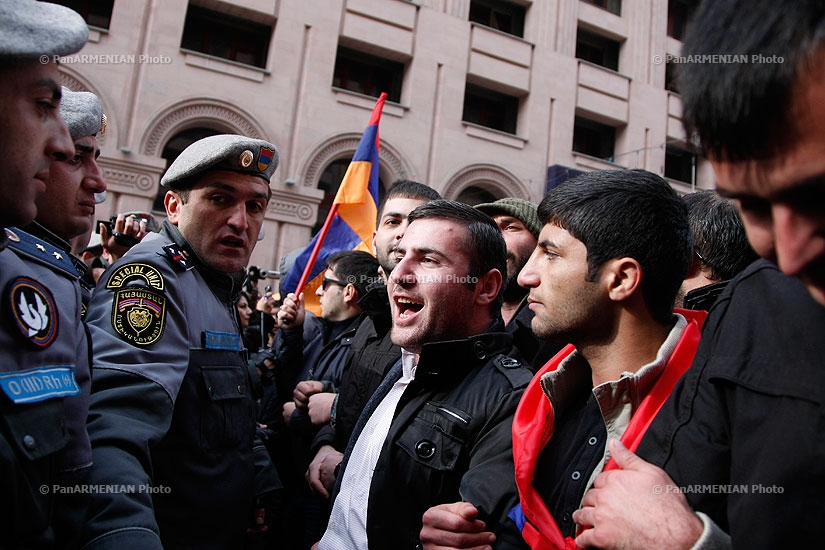В Ереване протестуют против присоединения Армении к Таможенному Союзу