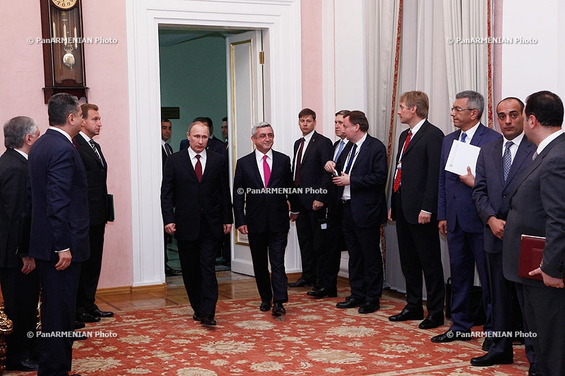 Переговоры между армянской и российской делегациями