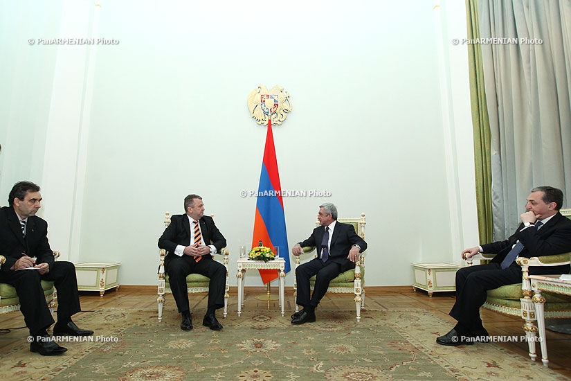 Новоназначенный посол Румынии в Армении Сорин Василе вручил свои верительные грамоты президенту Армении Сержу Саркисяну