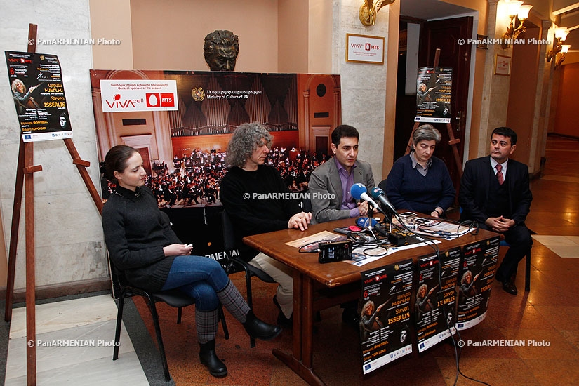 Press conference of British cellist Steven Isserlis
