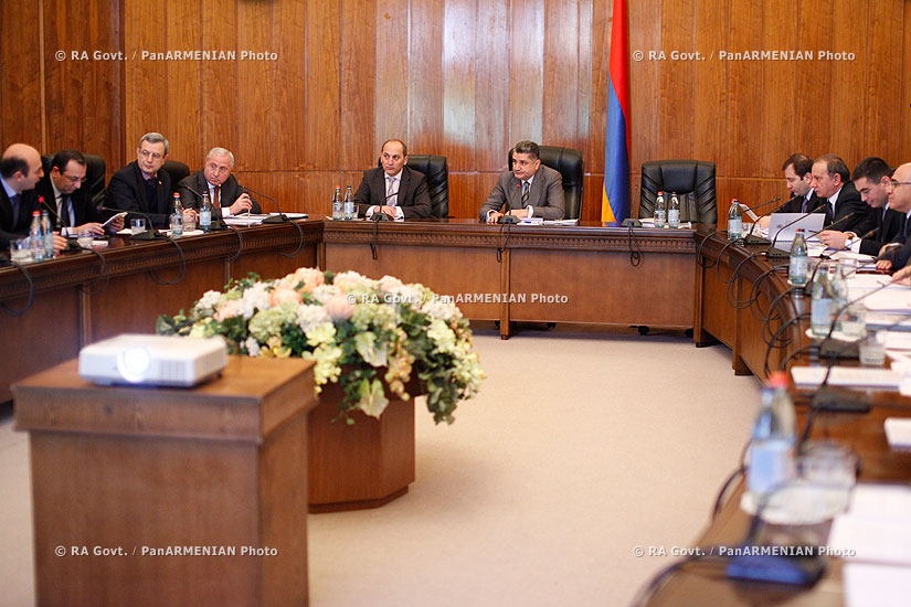 RA Govt.: First tablets of Armenian production were presented at the session of  Industrial Policy council by Prime Minister