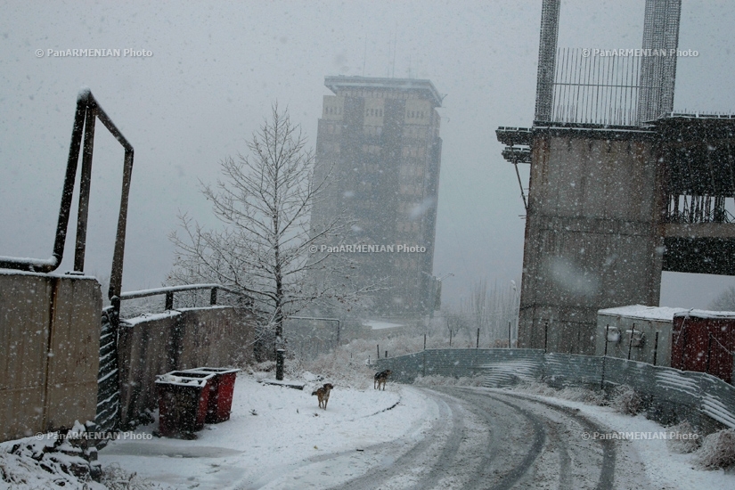 В Ереване  выпал первый снег