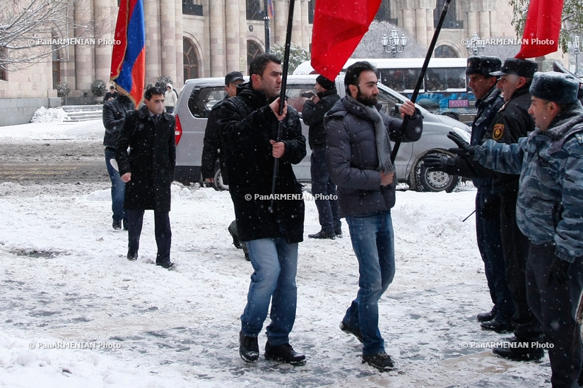 Բողոքի ակցիա ընդդեմ Թուրքիայի ԱԳՆ Ահմեդ Դավիթողլու այցի և Թուքիայում հակահայ գործեղությունների