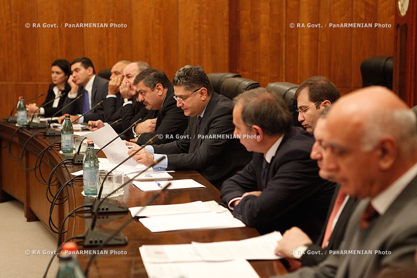 RA Govt. Prime minister Tigran Sargsyan receives receives IMF delegation